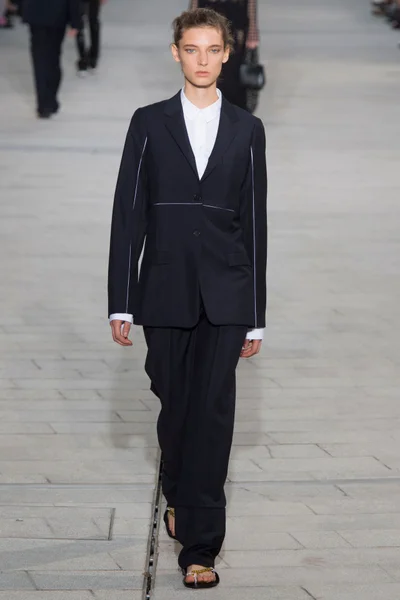Look 20
